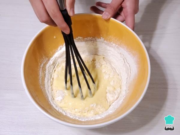 Receta de Tarta de yogur griego con 3 ingredientes - Paso 2