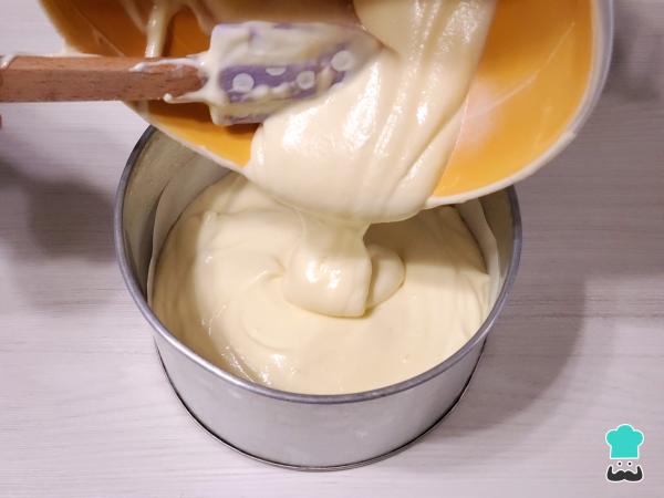 Receta de Tarta de yogur griego con 3 ingredientes - Paso 4