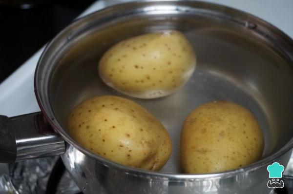 Receta de Papas aliñás de Cádiz - Paso 1