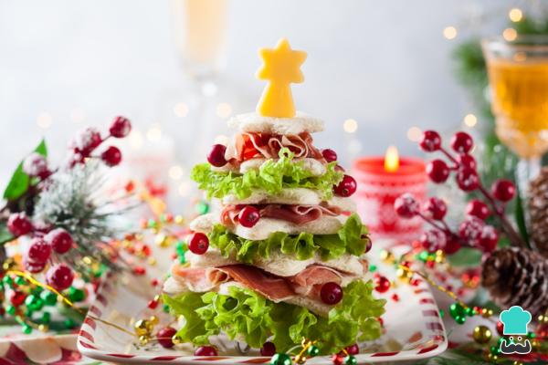 Ensaladas para Navidad originales - Ensalada de jamón, ¡en forma de árbol de Navidad!