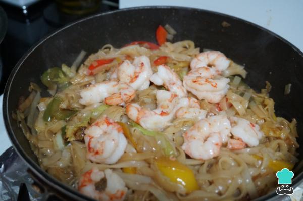 Receta de Fideos de arroz con gambas y verduras - Paso 5