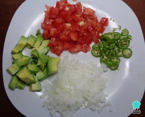 Receta de Ensalada de atún a la mexicana - Paso 2