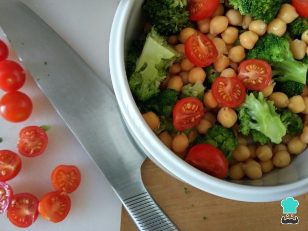 Receta de Ensalada de garbanzos vegana - Paso 5