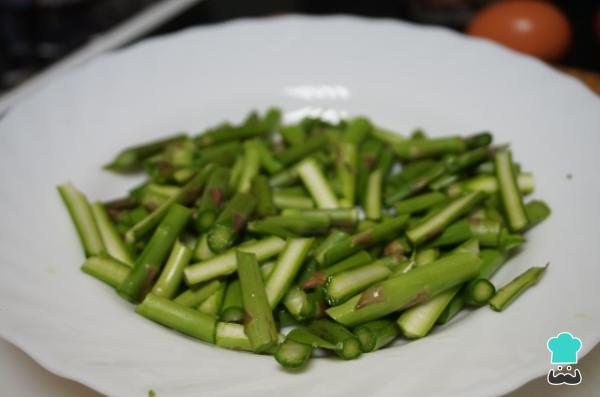 Receta de Espárragos salteados - Paso 1