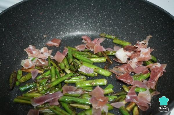 Receta de Espárragos salteados - Paso 3