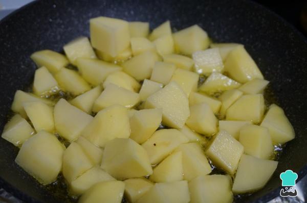 Receta de Patatas al ajillo - Paso 1