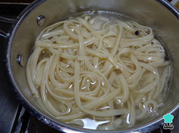 Receta de Tallarines con camarones y champiñones - Paso 2