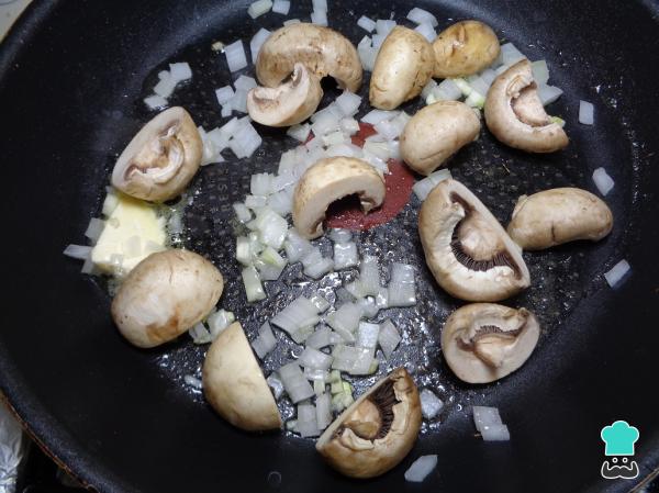 Receta de Tallarines con camarones y champiñones - Paso 5