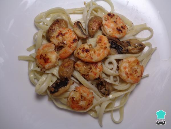 Receta de Tallarines con camarones y champiñones - Paso 7