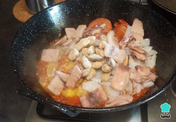 Receta de Fideos a la cazuela con sepia - Paso 5