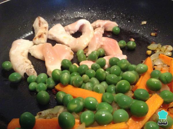 Receta de Fideos de arroz con pollo - Paso 7