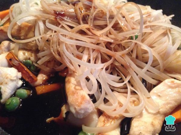 Receta de Fideos de arroz con pollo - Paso 9