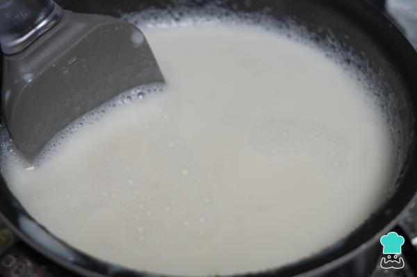 Receta de Mahalabia (natillas árabes) - Paso 1