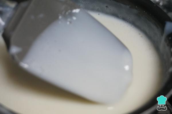 Receta de Mahalabia (natillas árabes) - Paso 4
