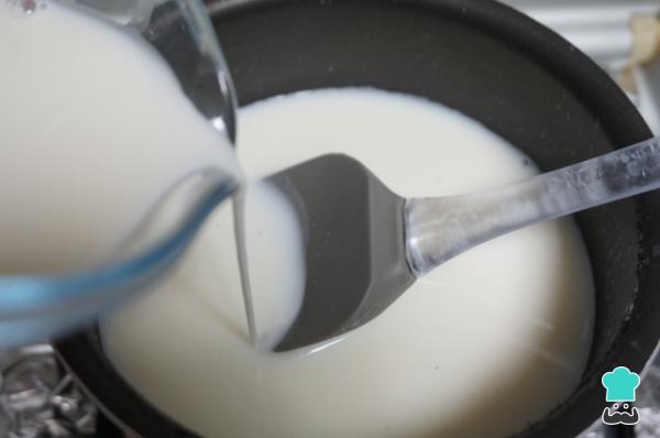 Receta de Mahalabia (natillas árabes) - Paso 3