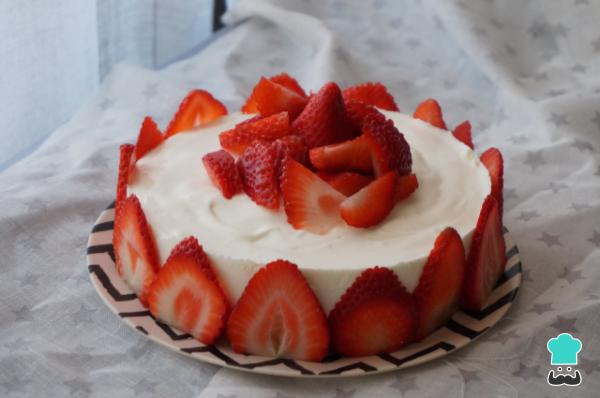 Postres para San Valentín - Tarta de yogur y fresas
