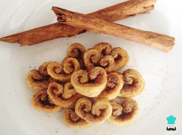 Postres para San Valentín - Rollos de canela en forma de corazón