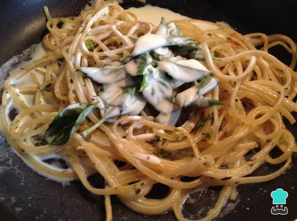 Receta de Espaguetis alfredo - Paso 6