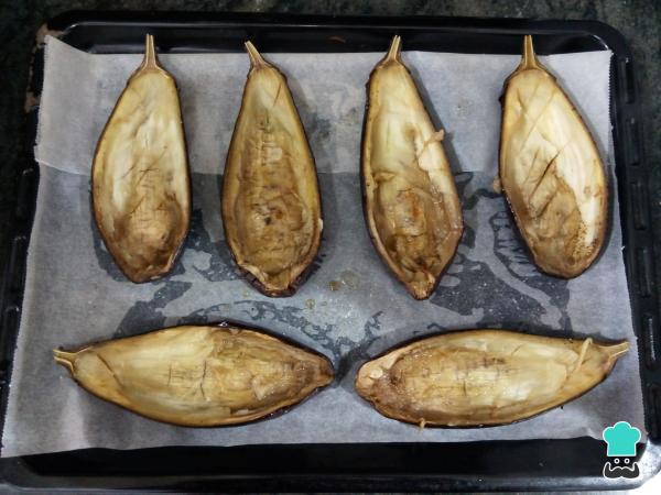 Receta de Berenjenas rellenas de verduras al horno - Paso 4