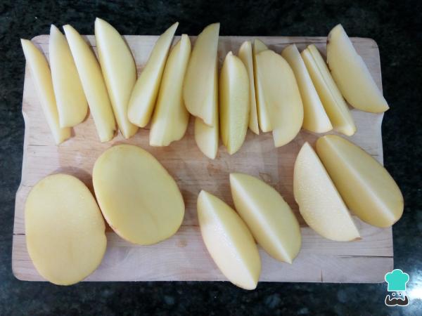 Receta de Patatas al horno con romero - Paso 2