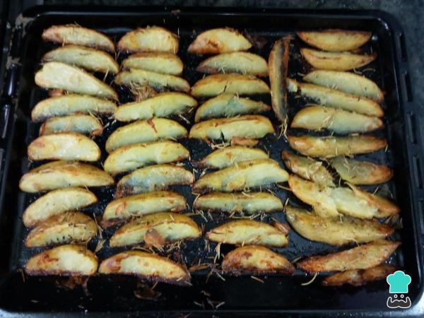 Receta de Patatas al horno con romero - Paso 5