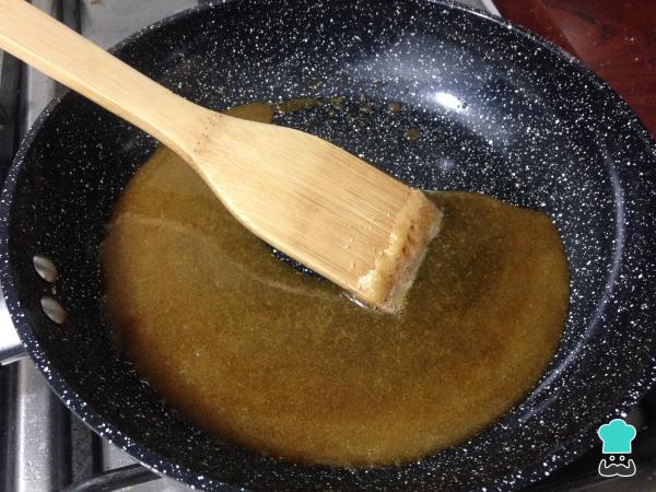 Receta de Budín de pan peruano - Paso 2