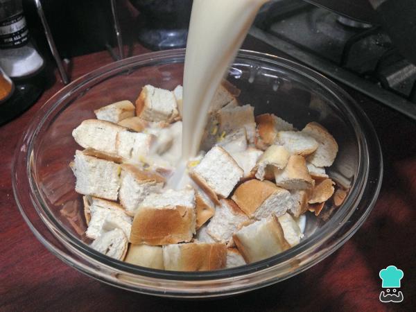 Receta de Budín de pan peruano - Paso 6