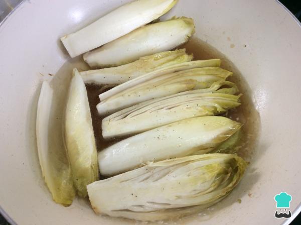 Receta de Endivias con roquefort y jamón - Paso 2