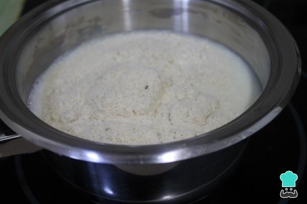 Receta de Crema de almendras de postre - Paso 1