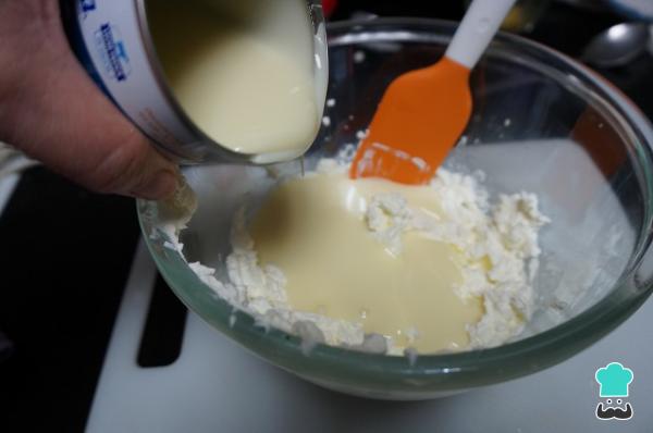 Receta de Tarta de limón sin horno ni gelatina - Paso 6