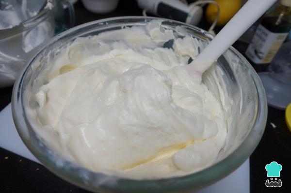 Receta de Tarta de limón sin horno ni gelatina - Paso 7