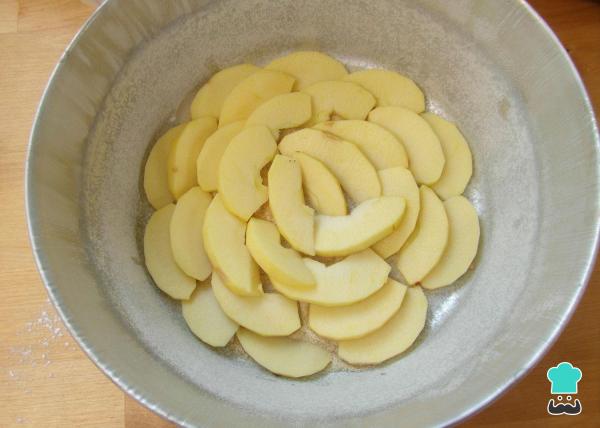 Receta de Tarta de manzana de bizcocho - Paso 5