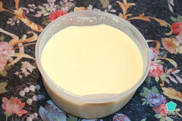 Receta de Flan de requesón casero - Paso 2