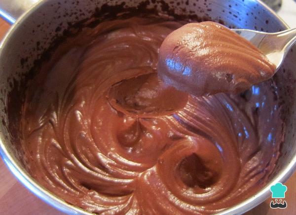 Receta de Buttercream de chocolate para rellenar tartas - Paso 3