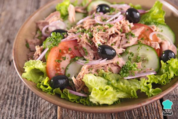 Receta de Ensalada mediterránea de atún