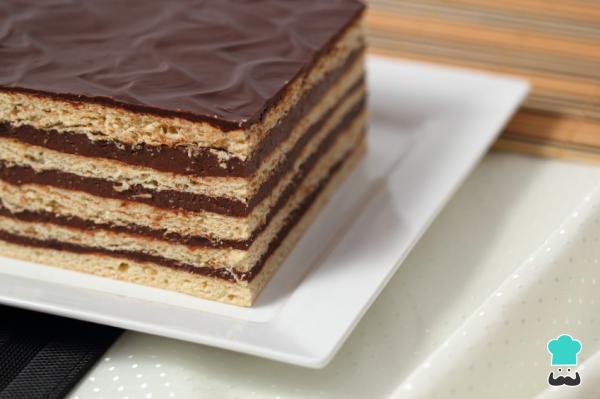 Receta de Tarta de chocolate con galletas María