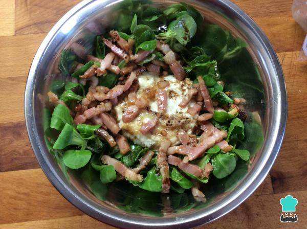 Receta de Ensalada con canónigos y queso de cabra