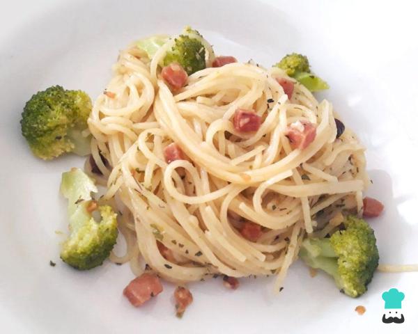 Receta de Espaguetis con brócoli