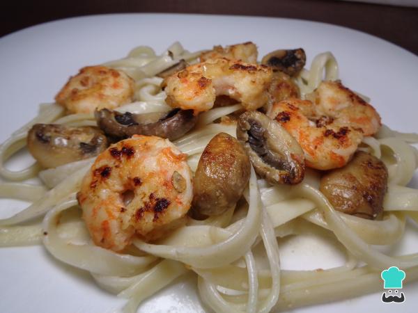 Receta de Tallarines con camarones y champiñones
