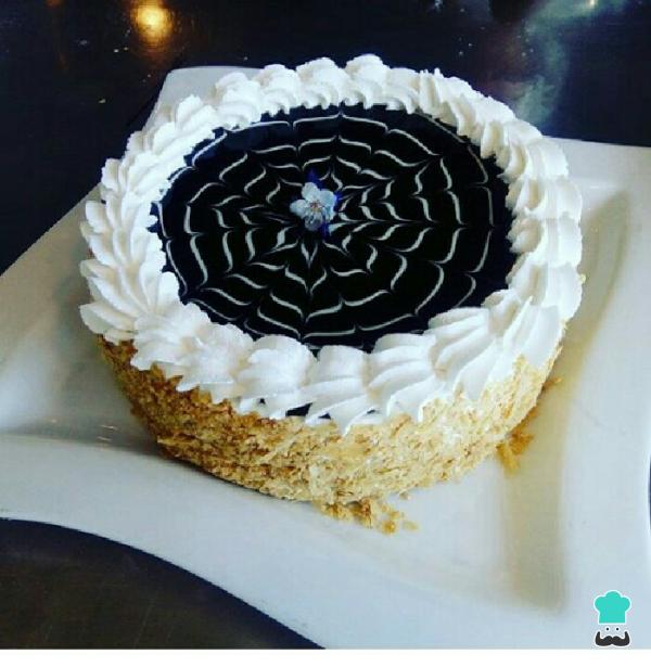 Receta de Torta de milhojas con crema y manjar