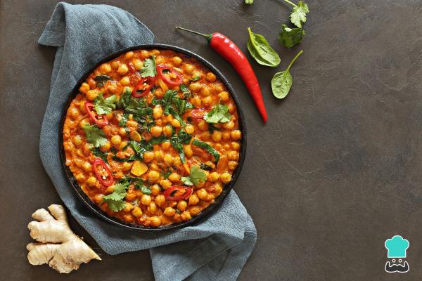 Recetas antiinflamatorias - Curry de garbanzos con cúrcuma y espinacas 