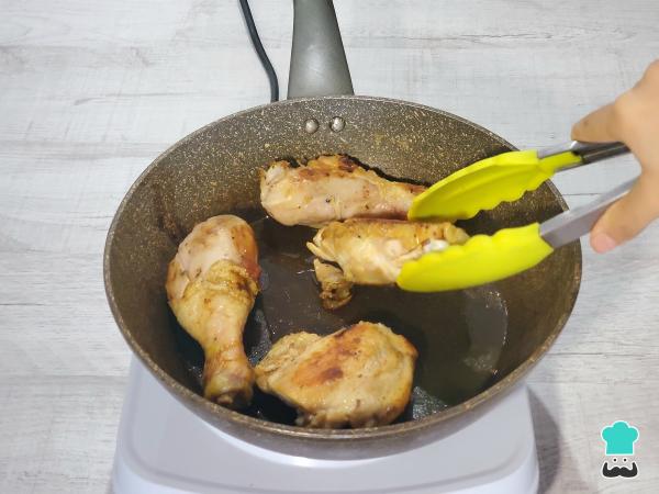 Receta de Tallarines rojos con huancaína - Paso 2