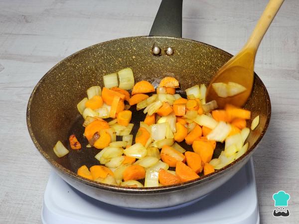 Receta de Tallarines rojos con huancaína - Paso 4