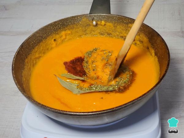 Receta de Tallarines rojos con huancaína - Paso 6