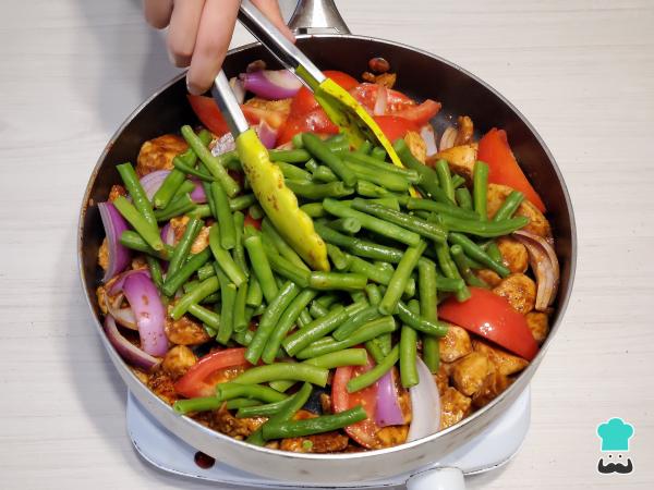Receta de Saltado de vainita con pollo - Paso 8
