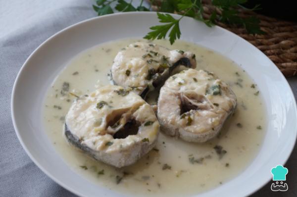 Platos típicos de España - Merluza en salsa verde
